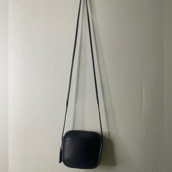 Coach Vintage Hadley zip small shoulder crossbody black leather purse - Picture 2 of 16